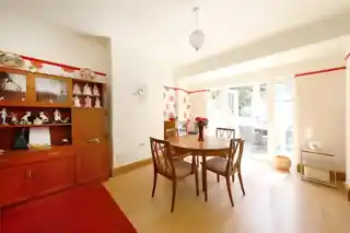40 Knollys Road, photo 4