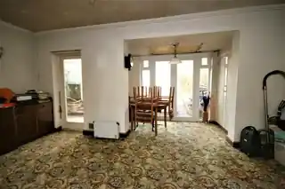 40 Langford Crescent, photo 3