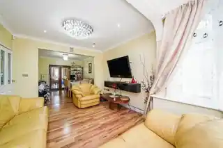 40 Langham Drive, photo 3