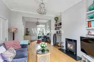 40 Lausanne Road, photo 3