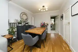 40 Milverton Drive, photo 3