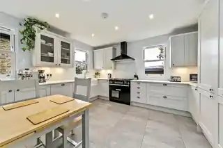40 Moor Mead Road, photo 2