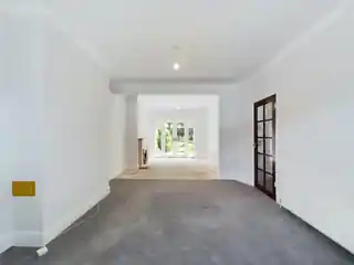 40 Parkside Avenue, photo 3