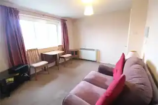 40 Waddington Close, photo 2