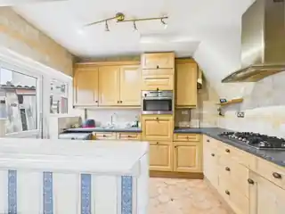40 Westbourne Road, photo 3