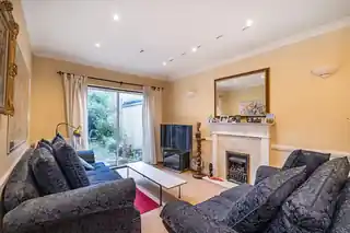 40 Wycliffe Road, photo 2