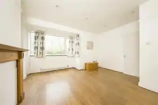 407A Chertsey Road, photo 2