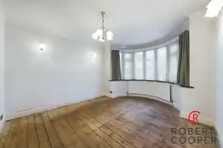 408 Victoria Road, photo 3
