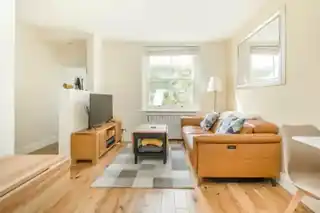 40A Chancellors Road, photo 2
