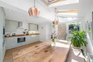 40A Chaucer Road, photo 3