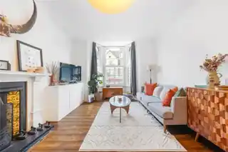 40A Marmora Road, photo 2