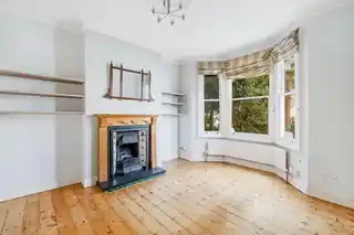 41 Altenburg Avenue, photo 2