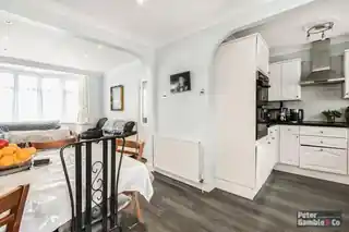 41 Barmouth Avenue, photo 4