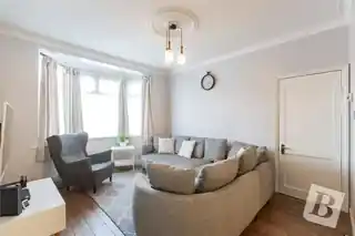 41 Chadwell Heath Lane, photo 2
