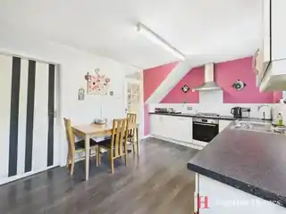 41 Deere Avenue, photo 3