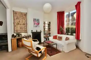 41 Defoe Road, photo 2