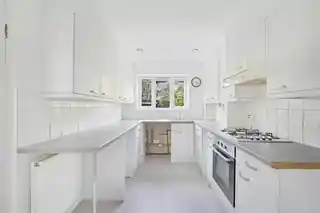 41 Farrant Avenue, photo 4