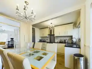 41 Greystoke Drive, photo 2
