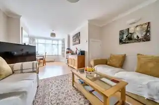 41 Harcourt Avenue, photo 2