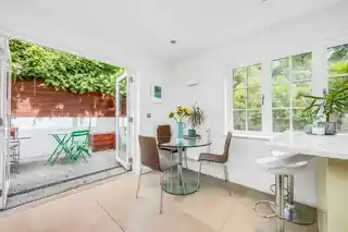41 Herne Place, photo 2