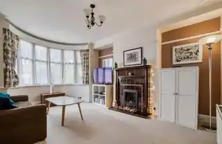 41 Hillside Gardens, photo 3