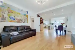41 Holders Hill Avenue, photo 4