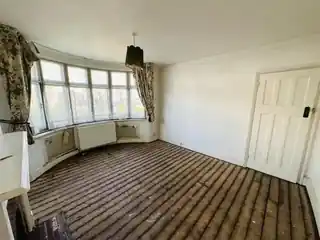 41 Holmstall Avenue, photo 4