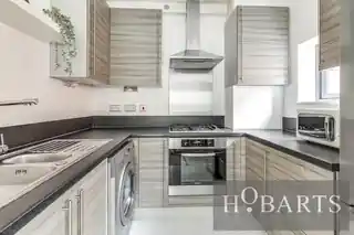 41 Leverton Close, photo 3