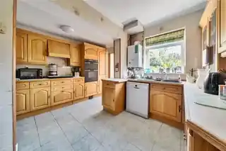 41 Linchmere Road, photo 3