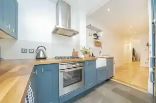 41 Lowfield Road, photo 3