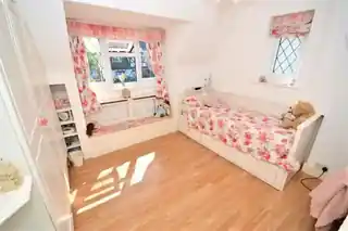 41 Medway Gardens, photo 4