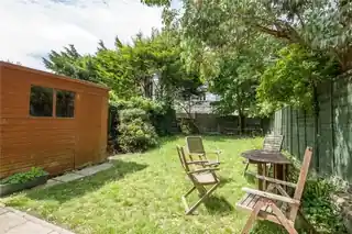 41 Midhurst Avenue, photo 3