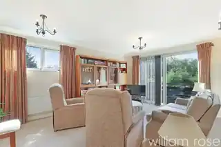 41 Parkmore Close, photo 4
