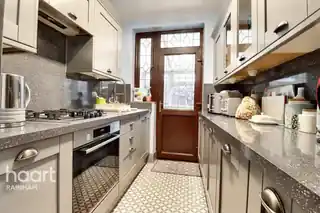 41 Rainham Road, photo 4