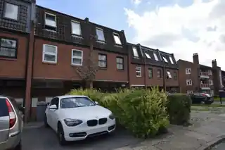 41 Saltcroft Close, photo 2