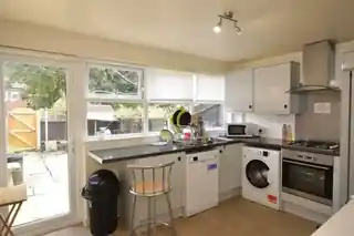 41 Saltcroft Close, photo 3
