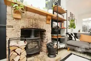 41 Sterling Road, photo 3