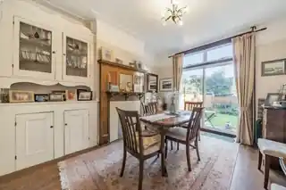 41 Tulsemere Road, photo 3