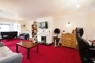 410 Rainham Road, photo 4