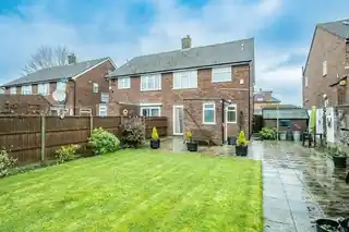 413 Lansbury Drive, photo 4