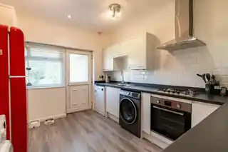 419A Ewell Road, photo 4