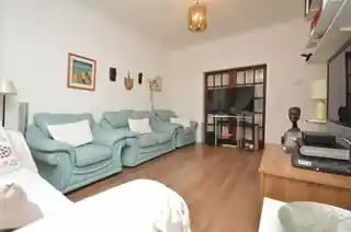 42 Braintree Avenue, photo 3