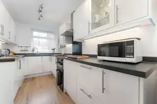 42 Calthorpe Gardens, photo 4