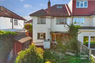 42 Chestnut Close, photo 2