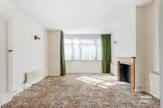 42 Chestnut Close, photo 3