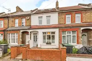 42 Clarendon Road, photo 2