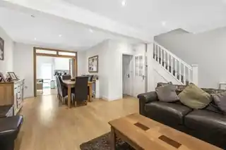 42 Countisbury Avenue, photo 3
