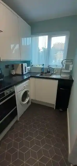 42 Haldane Road, photo 4