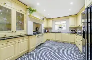42 Harefield Road, photo 4