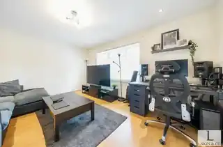 42 Hetherington Way, photo 2